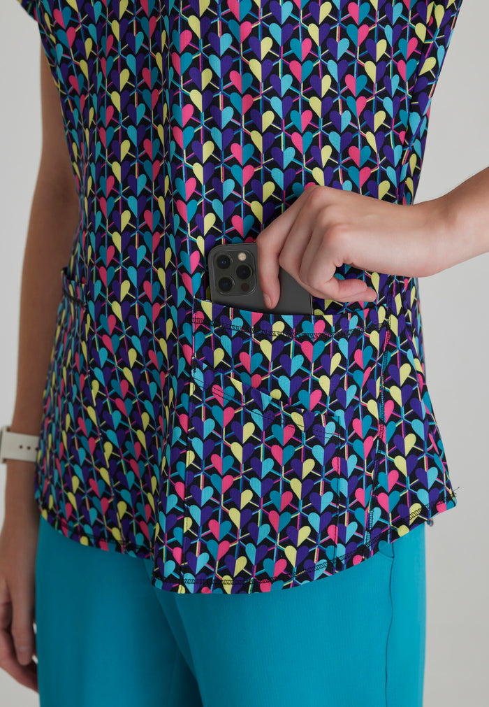 Essence Top - Deco Hearts - Grey's Anatomy Scrubs
