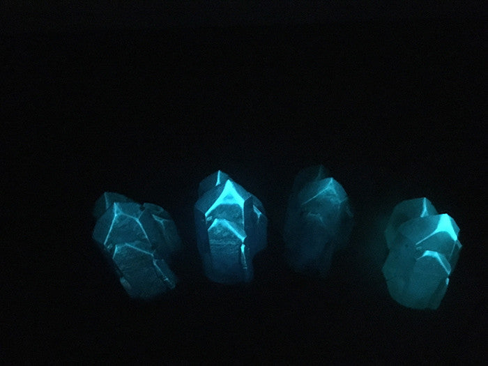 URETHANE GLOW IN THE DARK CRYSTAL- SMALL (BLUE GREEN)