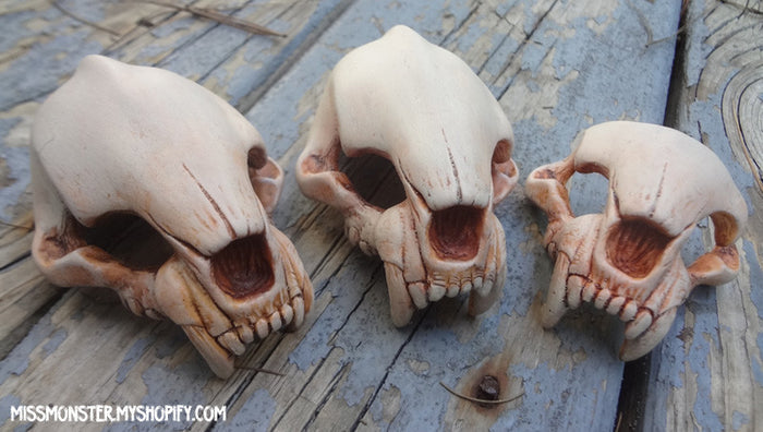 BJD SABERTOOTH SKULL MASK- BONE OR GOLD RED