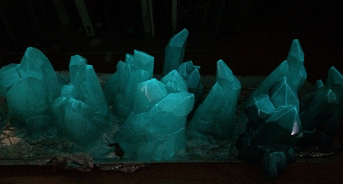 CAST CRYSTAL LIGHT- QUARTZ CHUNK