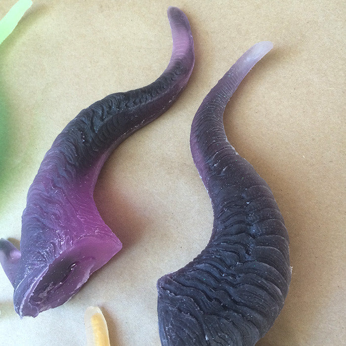 CAST TRANSLUCENT GLOW IN THE DARK HORNS