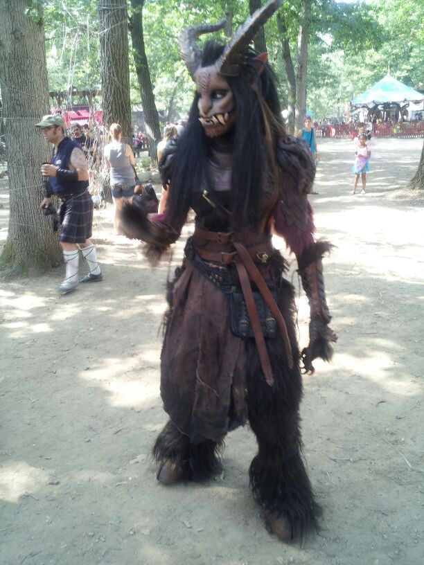 COSTUME HOOVES