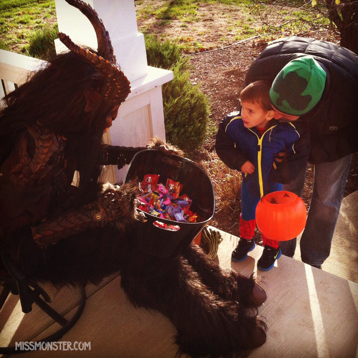 COSTUME HOOVES