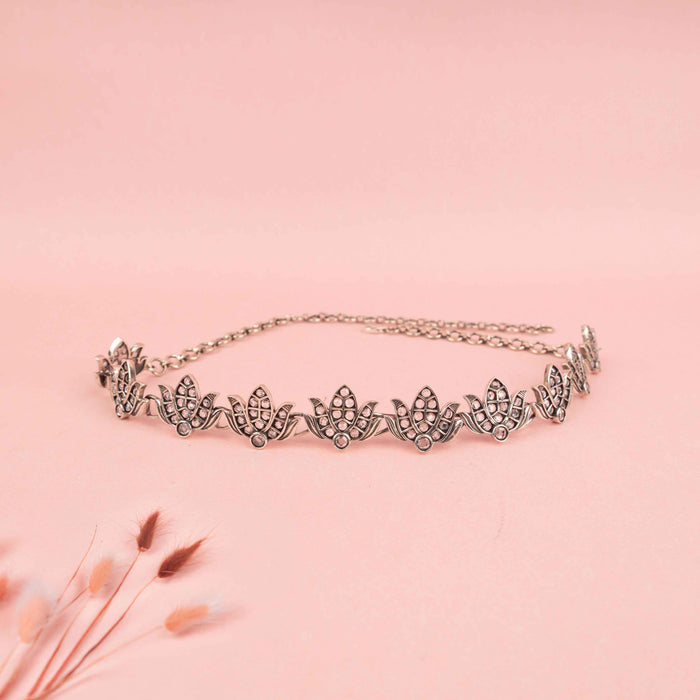 Essence Scintillating Lotus Timeless Necklace Set
