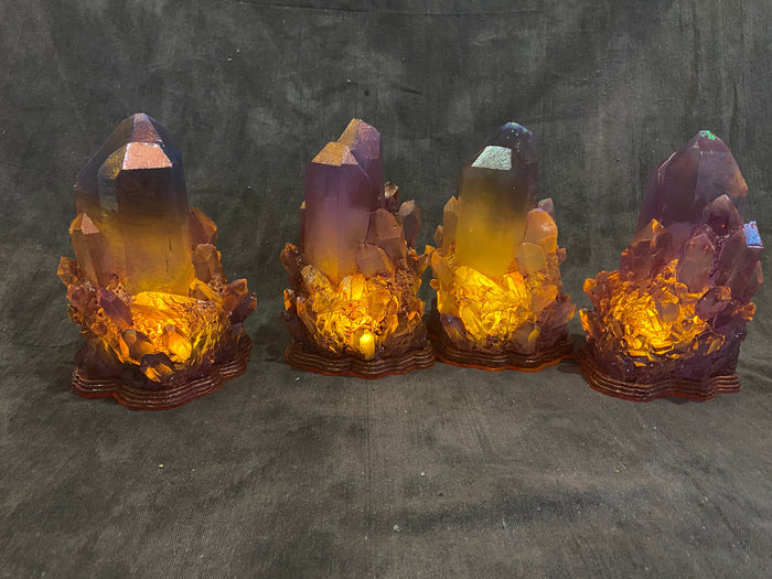 GLOW IN THE DARK CRYSTAL CLUSTER LIGHT