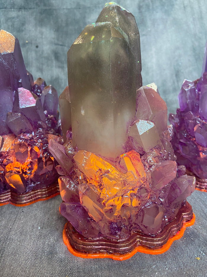 GLOW IN THE DARK CRYSTAL CLUSTER LIGHT