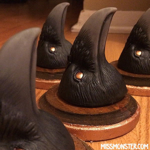 GOLD RAVEN QUEEN FAUX TAXIDERMY HEAD
