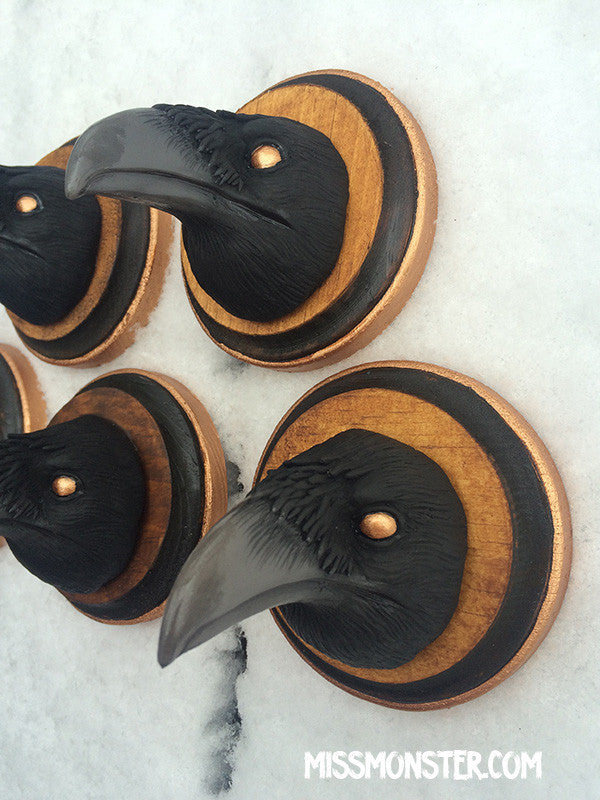 GOLD RAVEN QUEEN FAUX TAXIDERMY HEAD