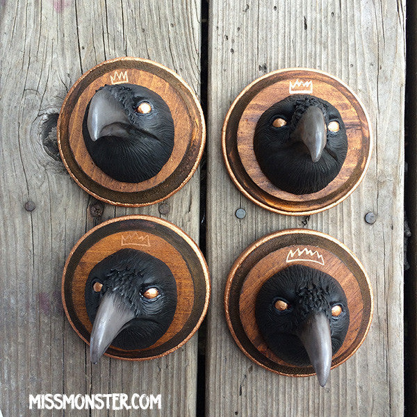 GOLD RAVEN QUEEN FAUX TAXIDERMY HEAD
