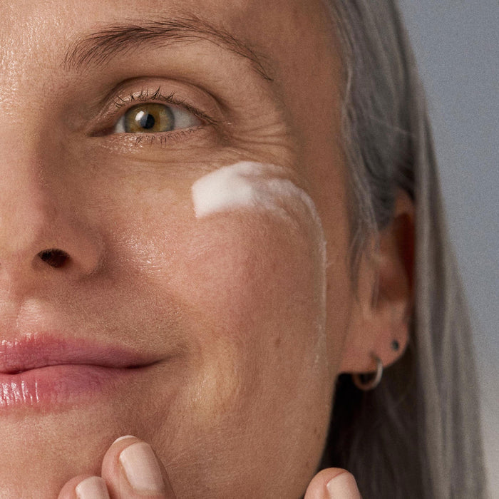 intensive moisture cleanser model