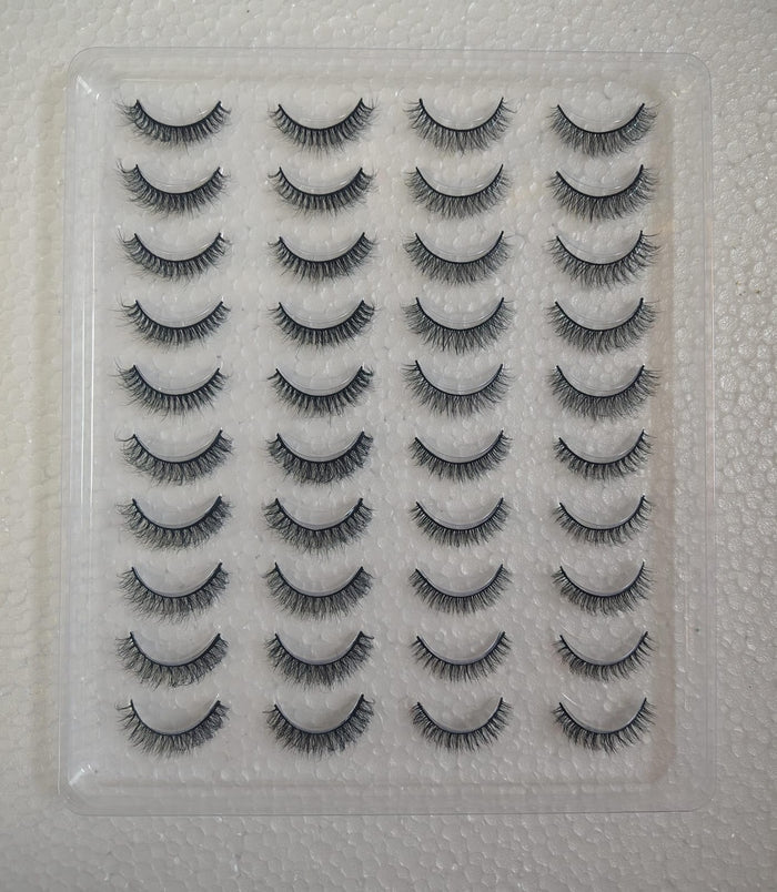 Lashup Luxury 20 Pair Lashes.