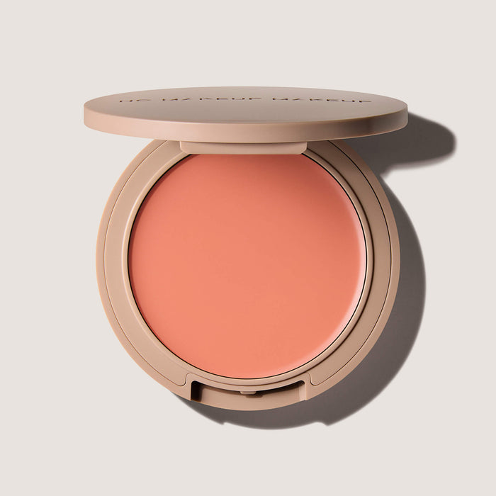 No Makeup Makeup – blush compact in peach shade, natural minimal makeup