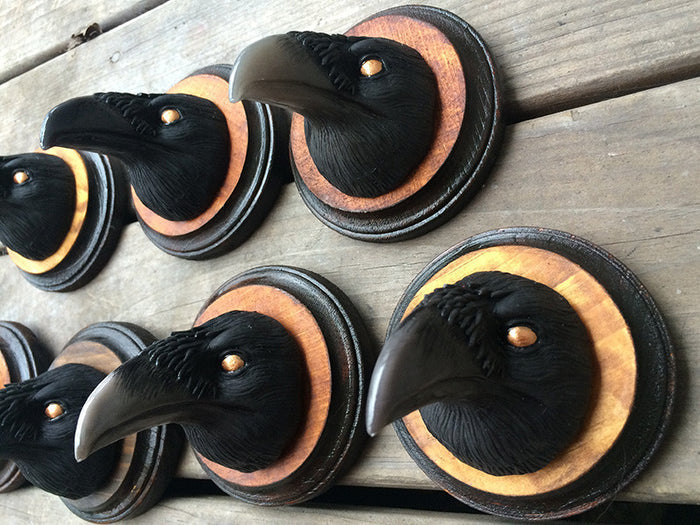 RAVEN QUEEN- WALL MOUNT BUST