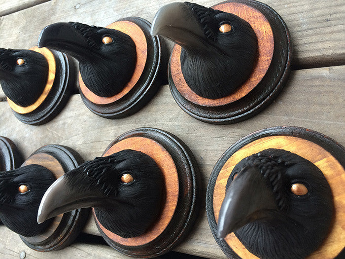RAVEN QUEEN- WALL MOUNT BUST