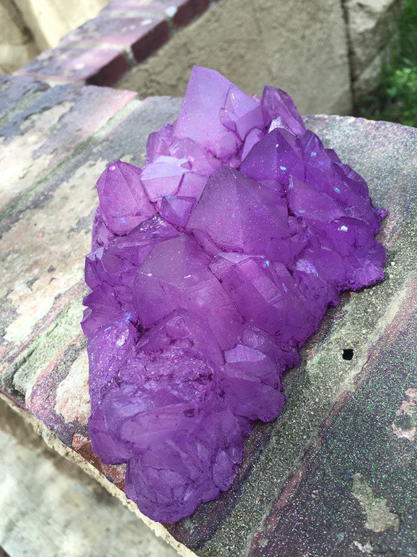 URETHANE GLOW IN THE DARK CRYSTAL- LARGE ( PURPLE)