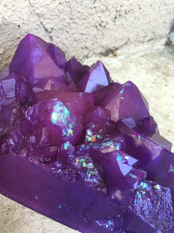 URETHANE GLOW IN THE DARK CRYSTAL- LARGE ( PURPLE)