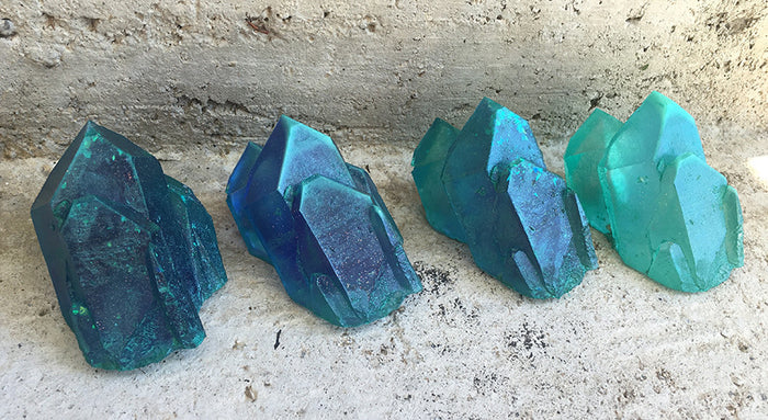 URETHANE GLOW IN THE DARK CRYSTAL- SMALL (BLUE GREEN)