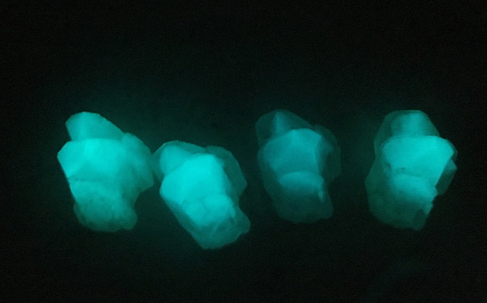 URETHANE GLOW IN THE DARK CRYSTAL- SMALL (EMERALD GREEN)