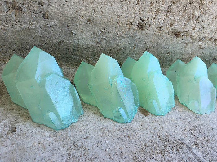 URETHANE GLOW IN THE DARK CRYSTAL- SMALL (MINT GREEN)