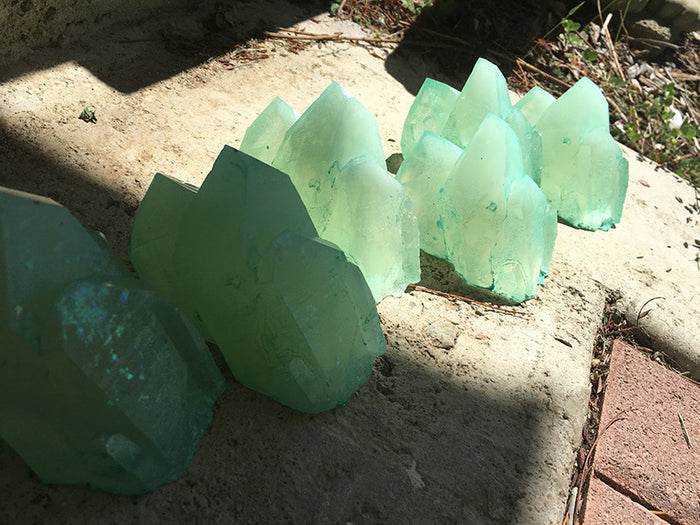 URETHANE GLOW IN THE DARK CRYSTAL- SMALL (MINT GREEN)
