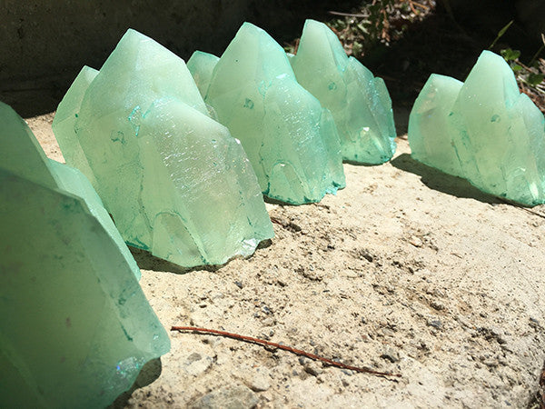 URETHANE GLOW IN THE DARK CRYSTAL- SMALL (MINT GREEN)