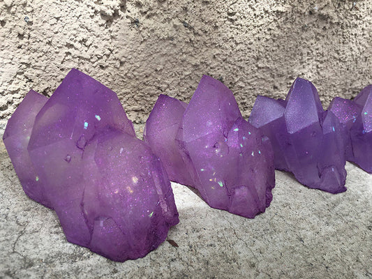 URETHANE GLOW IN THE DARK CRYSTAL- SMALL ( PURPLE)
