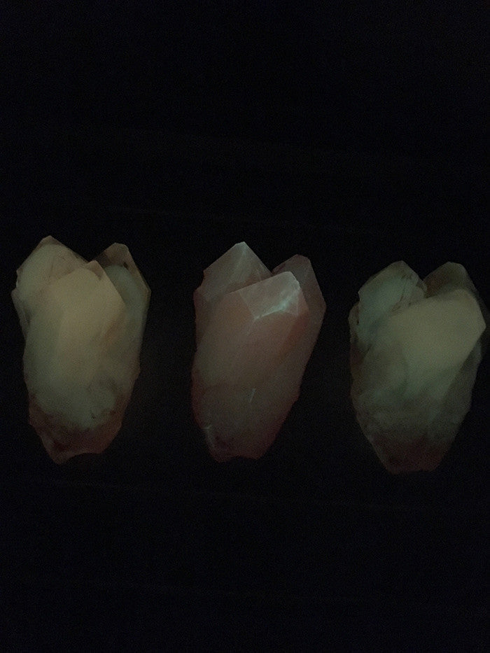 URETHANE GLOW IN THE DARK WALL CRYSTAL- MEDIUM- ORANGE