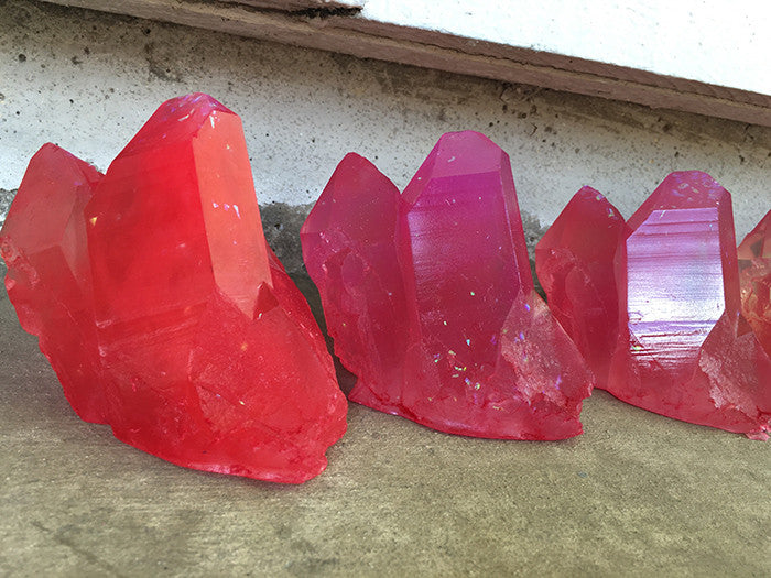 URETHANE GLOW IN THE DARK WALL CRYSTAL- MEDIUM- RED/PINK