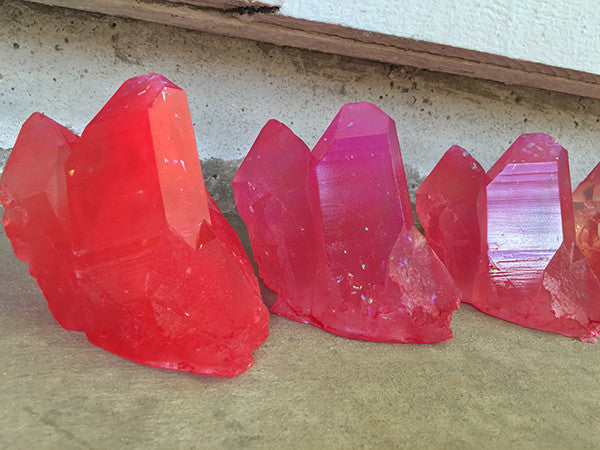 URETHANE GLOW IN THE DARK WALL CRYSTAL- MEDIUM- RED/PINK