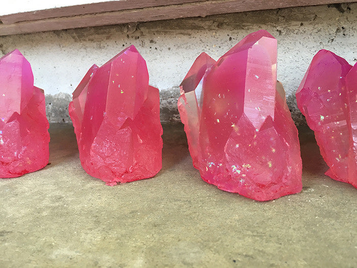 URETHANE GLOW IN THE DARK WALL CRYSTAL- MEDIUM- RED/PINK