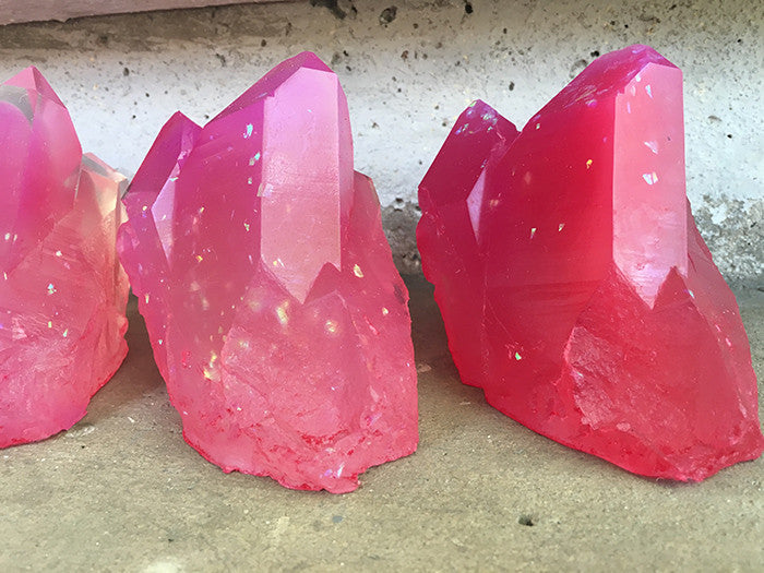 URETHANE GLOW IN THE DARK WALL CRYSTAL- MEDIUM- RED/PINK