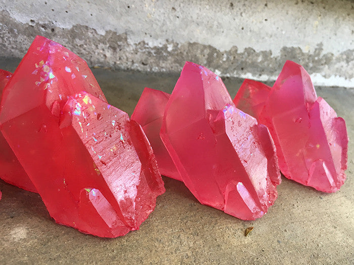 URETHANE GLOW IN THE DARK WALL CRYSTAL- SMALL- RED/PINK