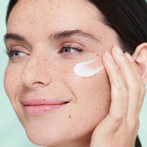 Valmont Moisturizing with a Cream