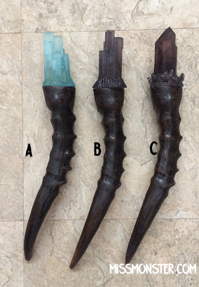 WIZARD WAND HORN SCONCE LIGHT
